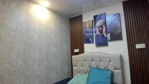 Sophi Thaylorr online show from October 10, 12:48 pm