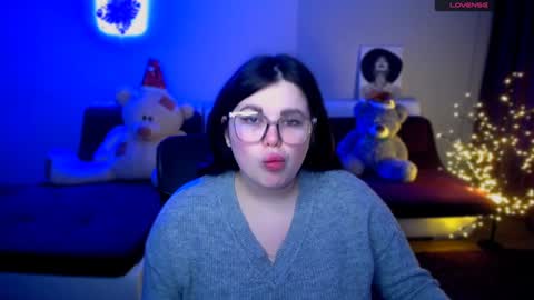 sophia__olsen online show from December 4, 6:44 am