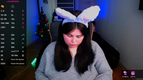 sophia__olsen online show from December 17, 9:39 am