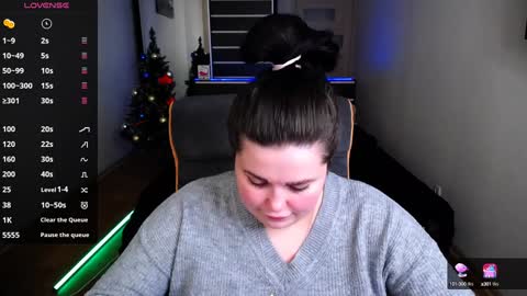 sophia__olsen online show from December 18, 9:47 am