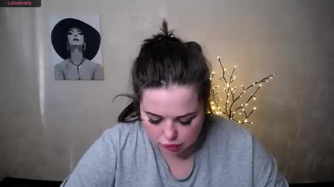 sophia__olsen online show from September 22, 5:53 am