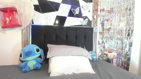 Snapshot of sophia_arevalo_ chatting on May 1, 3:00 am Sophia online show from May 1, 3:00 am