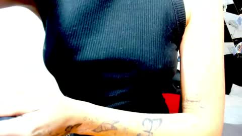 Snapshot of sophia_arevalo_ chatting on May 16, 5:23 pm Sophia online show from May 16, 5:23 pm