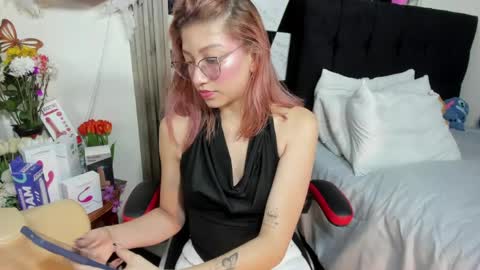 Snapshot of sophia_arevalo_ chatting on May 25, 1:22 am Sophia online show from May 25, 1:22 am