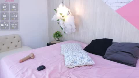 sophia_brunette21 online show from February 28, 11:33 am