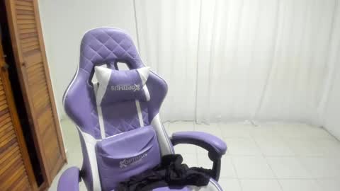 Sara Sophia online show from November 17, 2:17 am