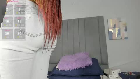 Snapshot of sophia_ebony___ chatting on April 8, 12:16 pm sophia_ebony___ online show from April 8, 12:16 pm