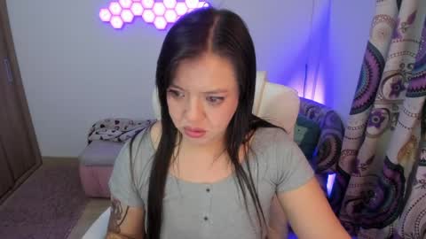 sophia_grants online show from May 7, 12:16 am