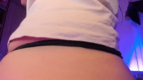 sophia_grants online show from July 1, 9:44 am