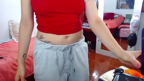Snapshot of sophia_greey chatting on June 18, 10:47 pm sophia_greey online show from June 18, 10:47 pm