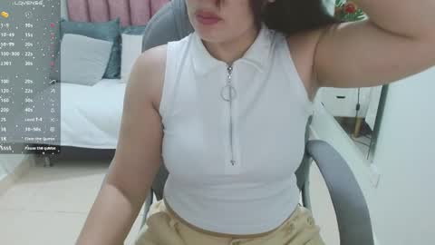 Snapshot of sophia_hadid chatting on March 26, 12:11 pm Sophia online show from March 26, 12:11 pm