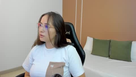 Snapshot of sophia_martinezz chatting on September 26, 6:45 pm S O P H I A online show from September 26, 6:45 pm