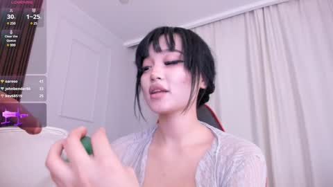 Snapshot of sophia_squirtits chatting on December 18, 7:30 pm QUEEN OF SQUIRT online show from December 18, 7:30 pm