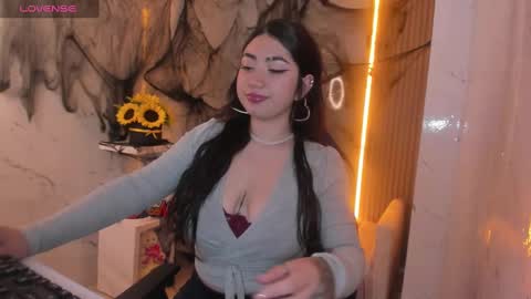 Snapshot of sophia_tf chatting on October 3, 1:30 pm Sophia online show from October 3, 1:30 pm