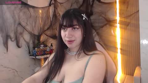 Snapshot of sophia_tf chatting on October 14, 2:29 pm Sophia online show from October 14, 2:29 pm