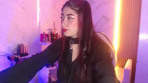 Snapshot of sophia_tf chatting on February 17, 3:36 am Sophia online show from February 17, 3:36 am