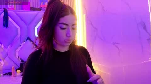 Snapshot of sophia_tf chatting on March 31, 8:09 pm Sophia online show from March 31, 8:09 pm