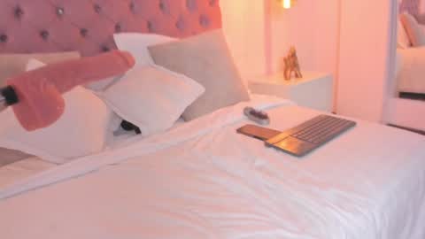 sophia_turneer online show from January 4, 8:49 am