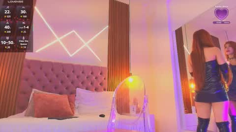 Snapshot of sophia_turneer chatting on October 23, 5:40 am sophia_turneer online show from October 23, 5:40 am