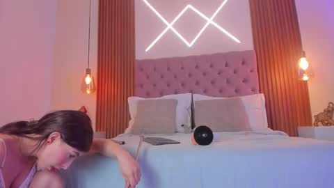sophia_turneer online show from April 26, 10:07 pm