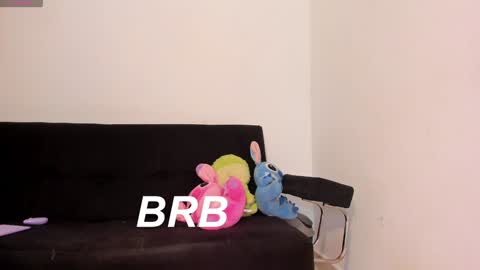 Snapshot of sophia_walkett chatting on December 12, 6:31 pm Michelle online show from December 12, 6:31 pm