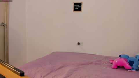 Snapshot of sophia_walkett chatting on January 11, 4:25 pm Michelle online show from January 11, 4:25 pm