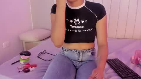 Snapshot of sophia_walkett chatting on March 28, 1:54 pm Michelle online show from March 28, 1:54 pm