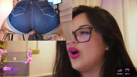 Snapshot of sophia_wilsonn_ chatting on September 25, 12:42 pm Sofi online show from September 25, 12:42 pm