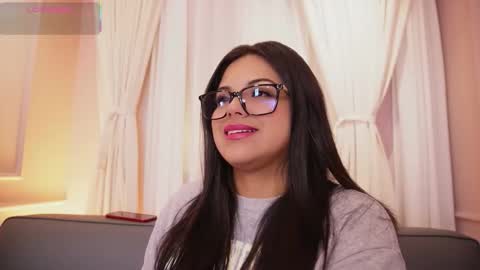 Snapshot of sophia_wilsonn_ chatting on October 11, 11:20 am Sofi online show from October 11, 11:20 am