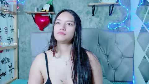 Sophie online show from March 18, 11:35 am