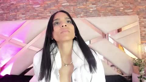 Sophia Paris online show from December 1, 2:05 am