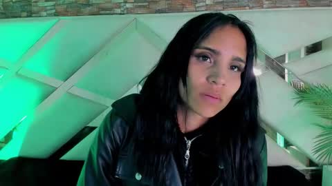 Sophia Paris online show from December 20, 3:02 am