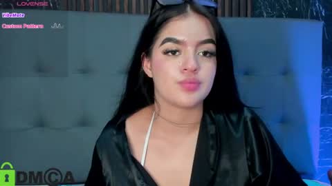 Snapshot of sophiaa_taylor_ chatting on June 10, 8:13 am online show from June 10, 8:13 am