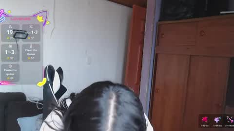 sophiaa_vega_ online show from May 15, 1:51 pm
