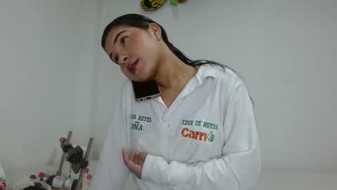 Snapshot of sophiabedford chatting on March 20, 2:22 pm Sophia Bedford online show from March 20, 2:22 pm