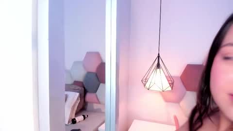 sophiacolliins online show from September 27, 1:05 pm