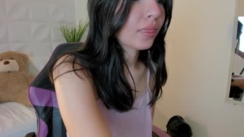 Snapshot of sophiahowland chatting on May 26, 1:12 am Sophia Howland online show from May 26, 1:12 am