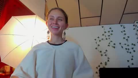 sophiamiller6 online show from March 22, 2:53 pm