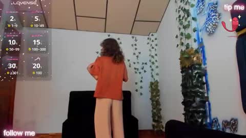 Snapshot of sophiamiller6 chatting on April 23, 1:13 pm sophiamiller6 online show from April 23, 1:13 pm