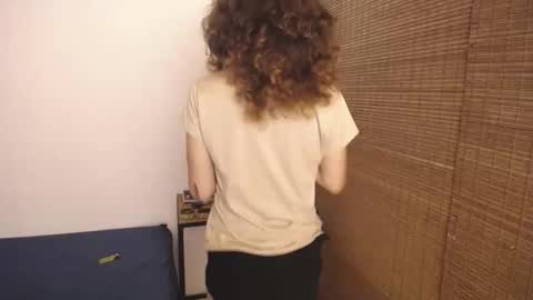 Snapshot of sophiamiller6 chatting on May 15, 2:18 am sophiamiller6 online show from May 15, 2:18 am
