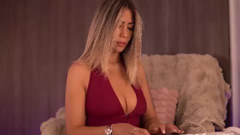 Snapshot of sophiapotts chatting on June 29, 3:02 am Sophie online show from June 29, 3:02 am