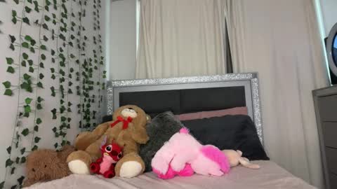 Sophia online show from February 14, 6:15 pm