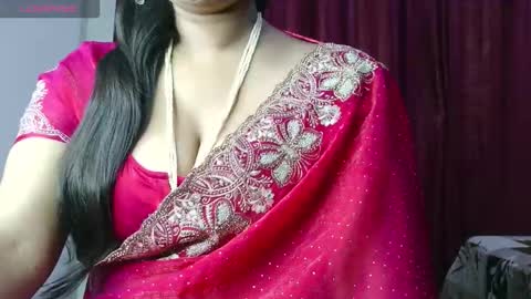 Snapshot of sophiasexybb chatting on November 23, 7:13 pm Sophia online show from November 23, 7:13 pm