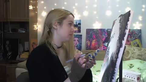 Snapshot of sophiasonata chatting on December 4, 5:44 pm SophiaSonata online show from December 4, 5:44 pm