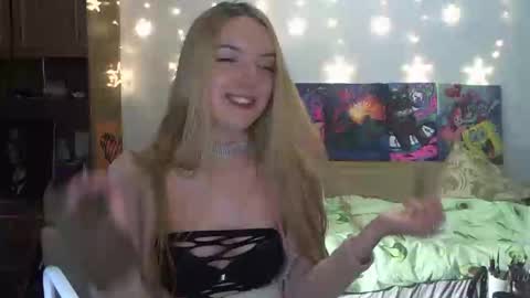 Snapshot of sophiasonata chatting on January 22, 2:04 am SophiaSonata online show from January 22, 2:04 am