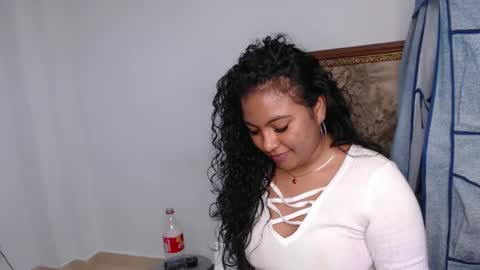 sophiaxguzman online show from September 14, 5:28 am