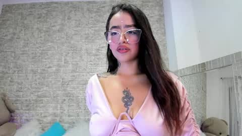   online show from May 19, 7:53 pm