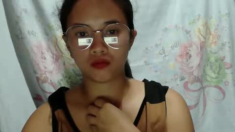 sophie_193 online show from May 23, 6:01 pm