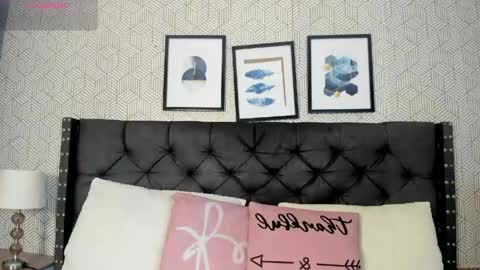 Snapshot of sophie__blare chatting on May 19, 7:09 pm sophie__blare online show from May 19, 7:09 pm