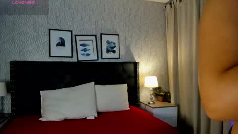 Snapshot of sophie__blare chatting on May 20, 6:58 pm sophie__blare online show from May 20, 6:58 pm